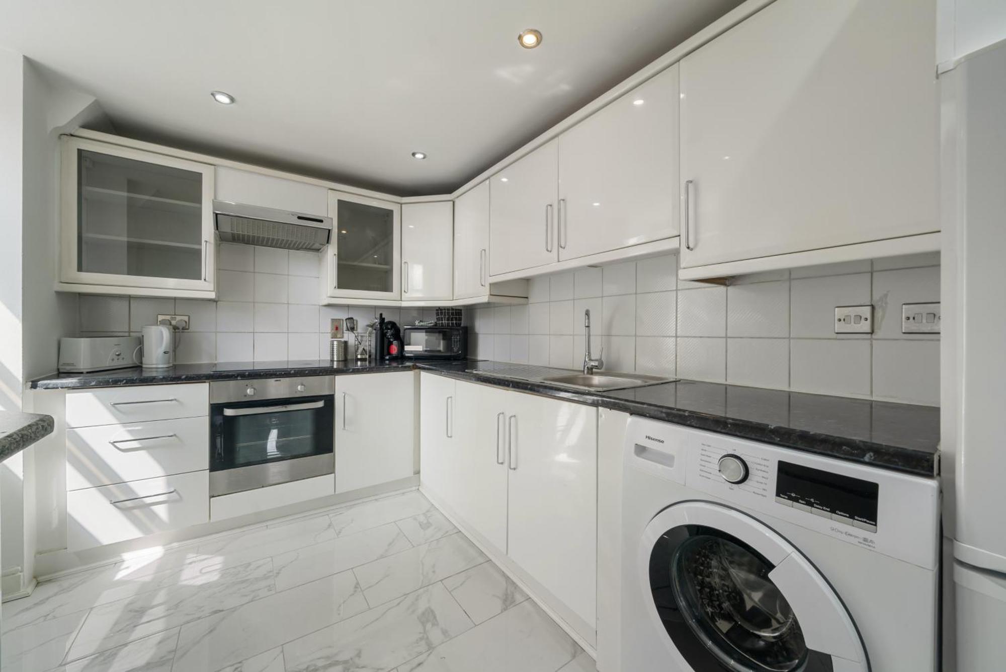 Luxurious 1-bedroom Penthouse On Oxford Street 11g London