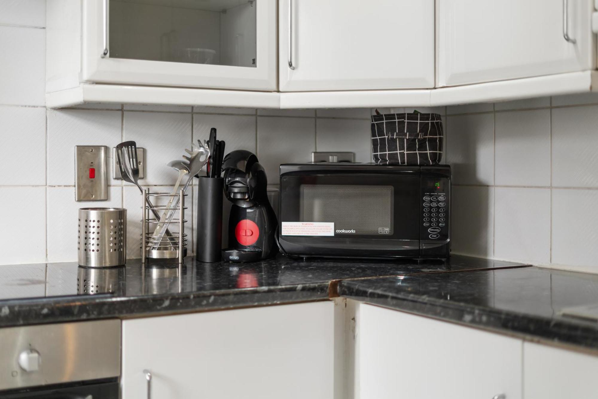 Luxurious 1-bedroom Penthouse On Oxford Street 11g